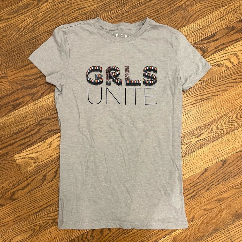 Medium gray “girls unite” tshirt